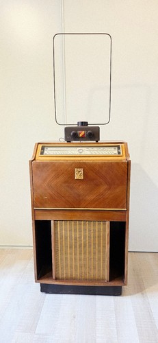 Ancien meuble radio tourne - ancien,